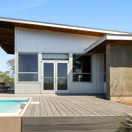 Lazo House - Riverfront With Overlooking Llano River Екстериор снимка