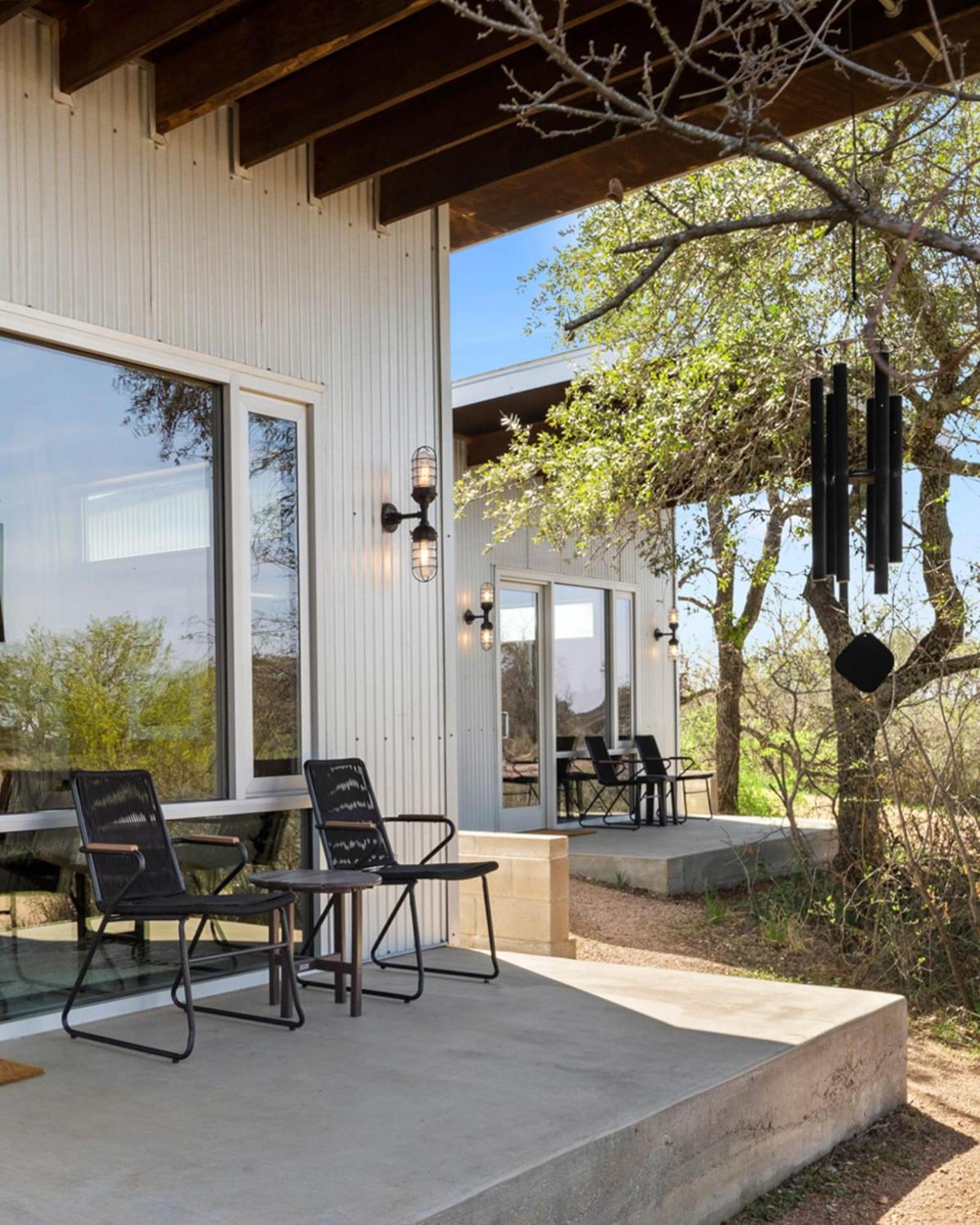 Lazo House - Riverfront With Overlooking Llano River Екстериор снимка